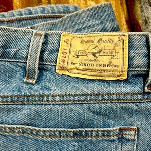 Men’s loose fit jeans